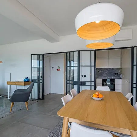 Nomad's 2bed Riverside * Lisboa